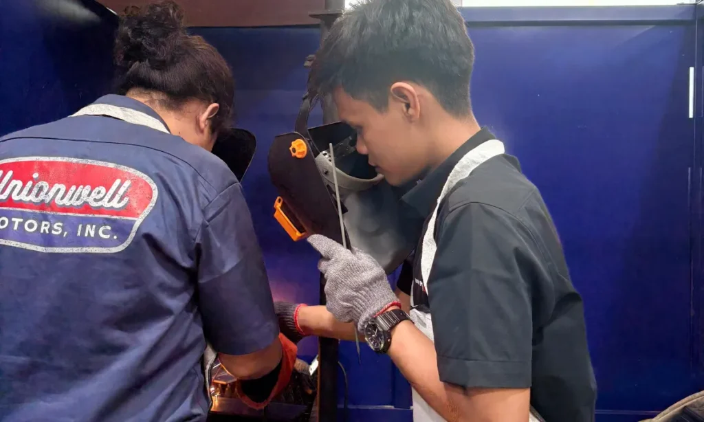 Demo Pengelasan Disambut Antusias Mahasiswa